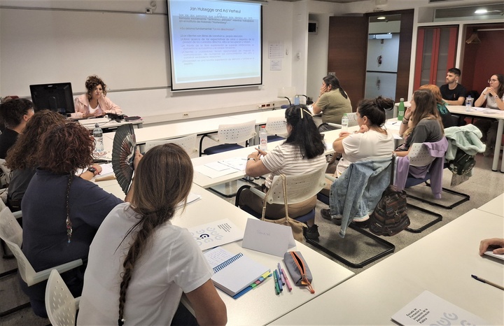 Personal de centros de discapacidad del IMAS se forma en un novedoso método terapéutico