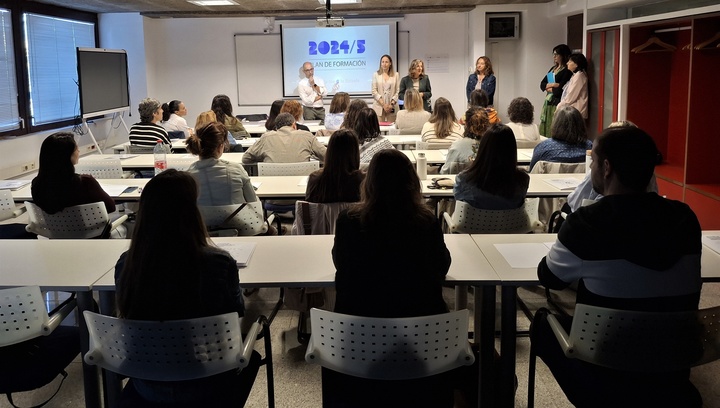 Profesionales del sistema de protección refuerzan sus competencias en buen trato a la infancia