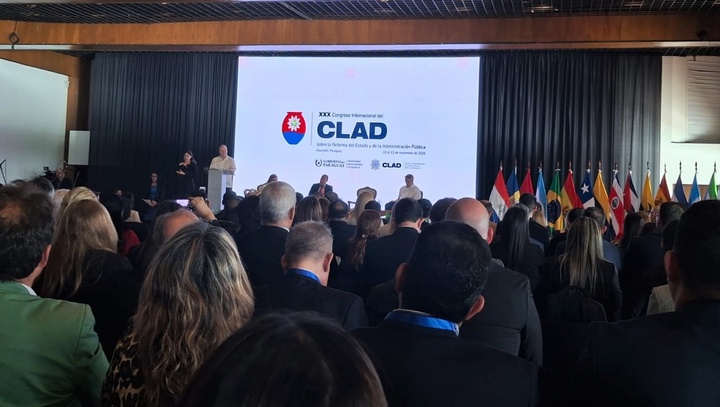 Un instante de la Jornada inaugural del Congreso del CLAD que se celebra en Paraguay, al que asistió el Ministro de Economía y Finanzas de Paraguay, el Secretario General del CLAD, la Vicepresidenta del Banco Interamericano de Desarrollo y el Secretario General de Organización para la Cooperación y el Desarrollo Económicos (OCDE) entre otras autoridades