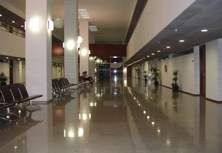 Hall de la Escuela de Administración Pública